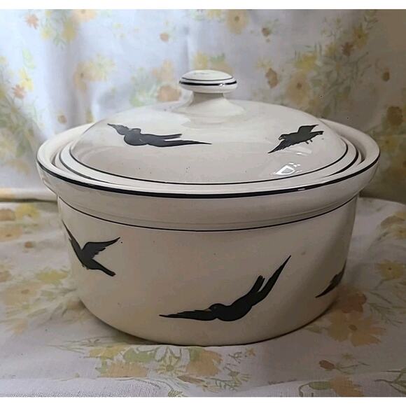 Vintage Guernsey 6.5” Cooking Ware Beige Black Crows Stoneware Dish Bowl w/lid - Picture 1 of 6
